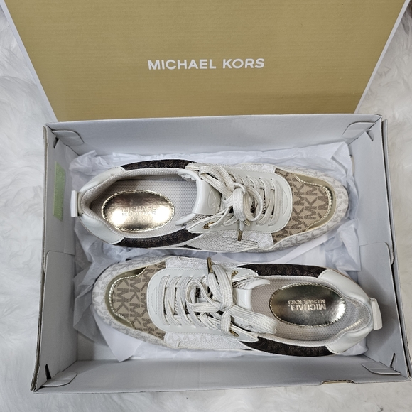 MICHAEL KORS WILMA COLOR-BLOCK LOGO AND MESH TRAINER SNEAKER SZ 7.5 - Picture 2 of 4